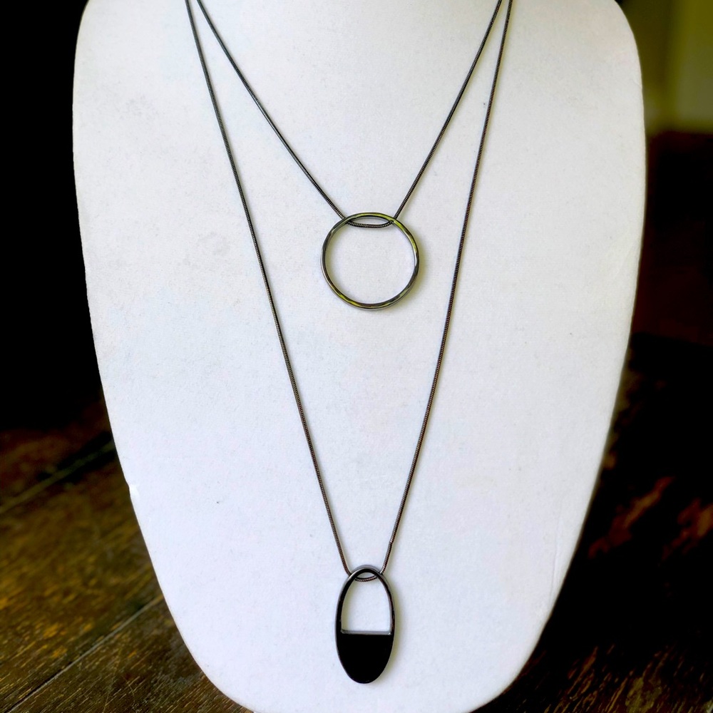 NWOT Chico’s Gunmetal Gray Double Drop Geometric Necklace